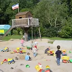 Ferienbauernhof Liesenberg Obstwiesenhaus Pflaumenbaum Fehmarn