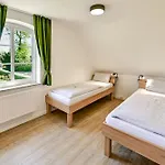 Ferienbauernhof Liesenberg Obstwiesenhaus Pflaumenbaum Fehmarn