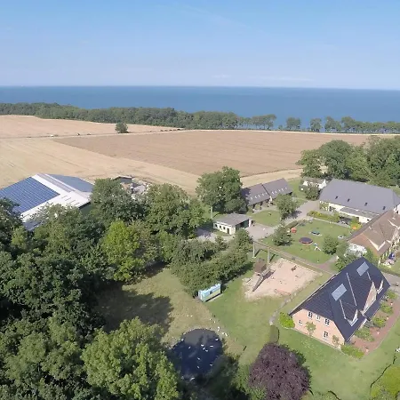 Ferienbauernhof Liesenberg Obstwiesenhaus Pflaumenbaum *