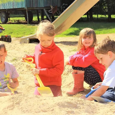 Ferienbauernhof Liesenberg Obstwiesenhaus Pflaumenbaum Tatil Evi Fehmarn