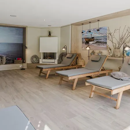 Ferienbauernhof Liesenberg Obstwiesenhaus Pflaumenbaum * Fehmarn