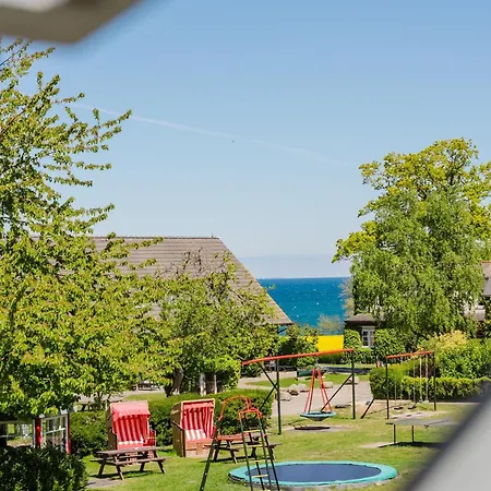 Ferienbauernhof Liesenberg Obstwiesenhaus Pflaumenbaum * Fehmarn