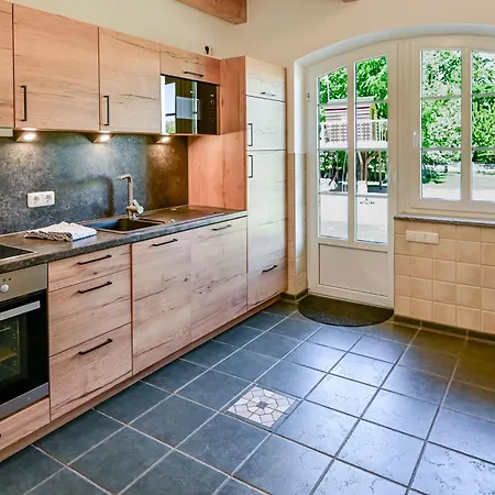 Tatil Evi Ferienbauernhof Liesenberg Obstwiesenhaus Pflaumenbaum Fehmarn