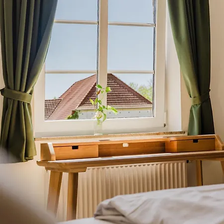 Ferienbauernhof Liesenberg Obstwiesenhaus Pflaumenbaum * Fehmarn